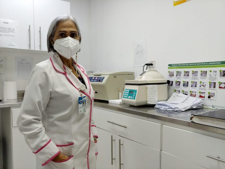 Bioanalista del Hospital Moscoso Puello llama a donar sangre