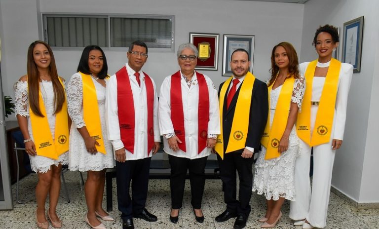 Asociación Instituto de Cardiología gradúa nuevos profesionales